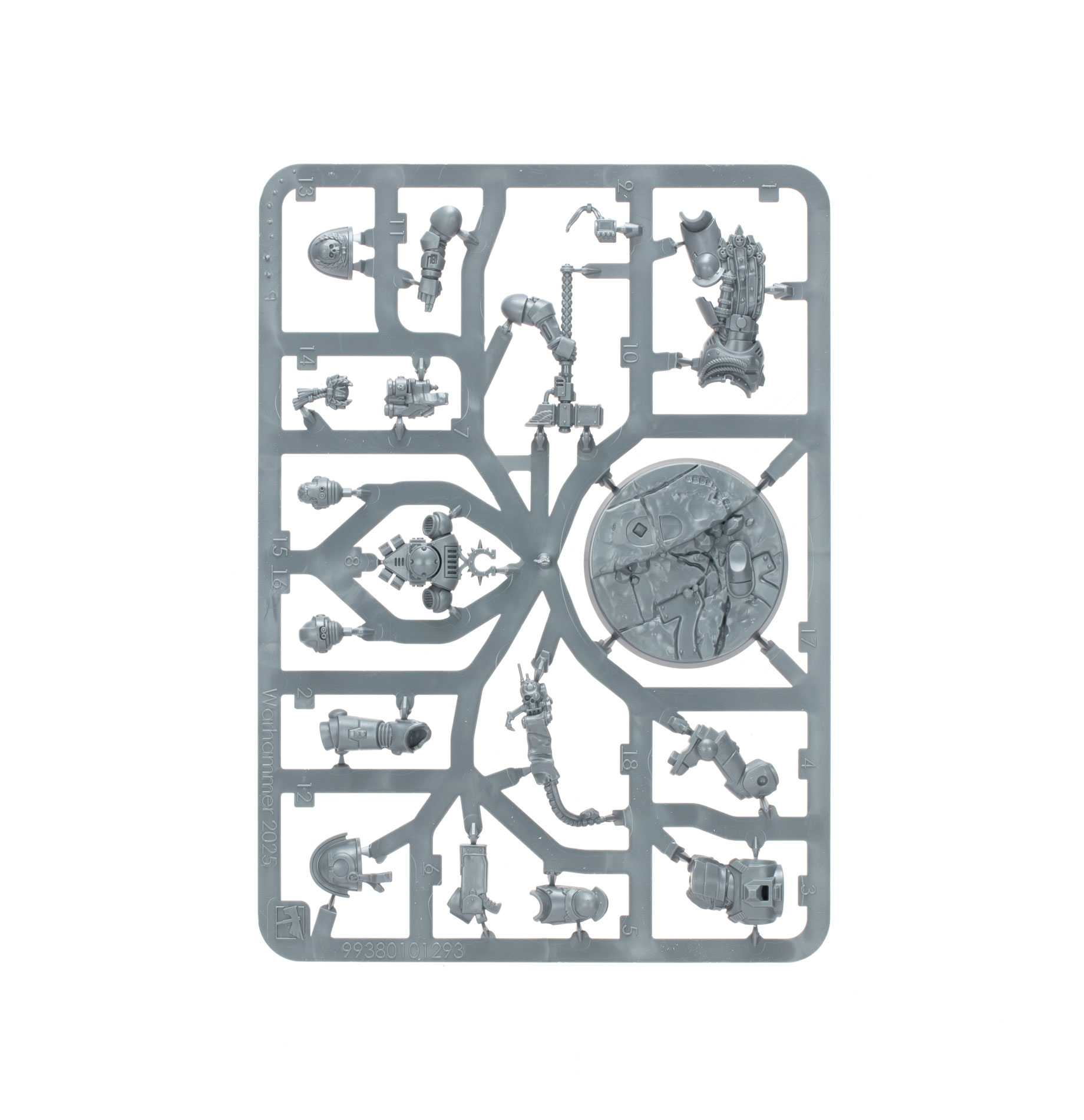 99120101460_BlackLibraryPromoMiniatureUltramarineCaptainFerrenAreios5-2